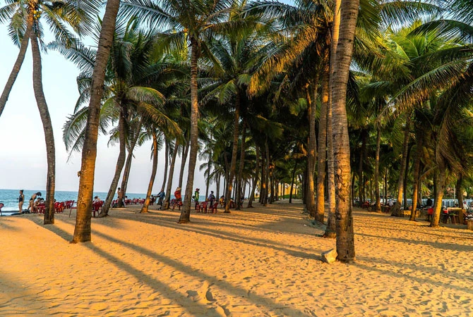 Cua Dai Beach