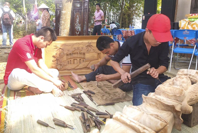 Kim Bong Carpentry Village